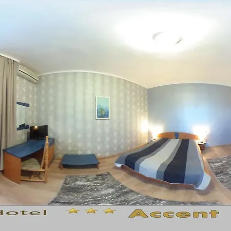 מלון Family Accent 3*